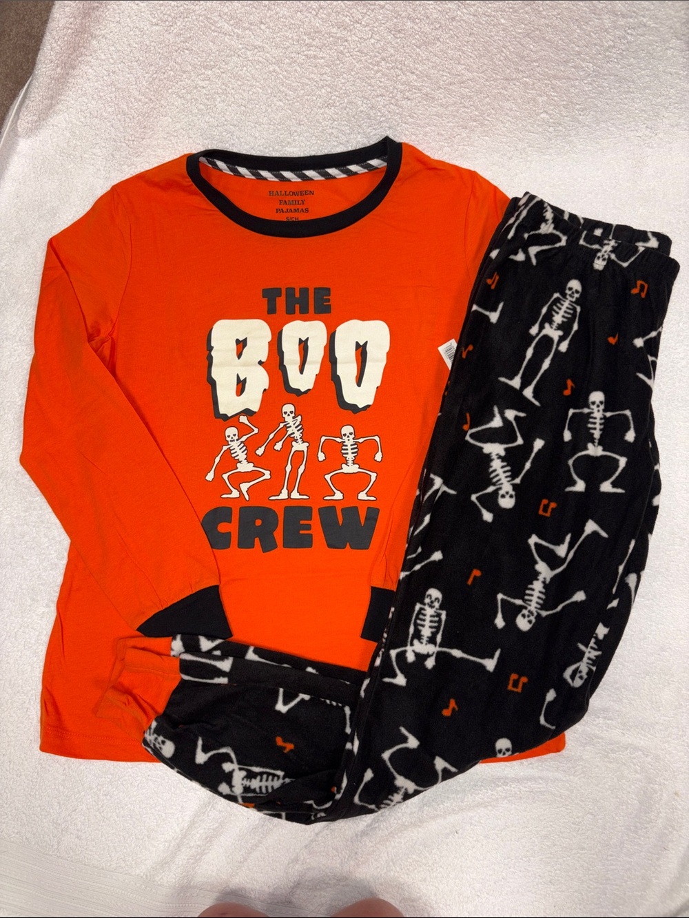 NWT Family Pajamas Halloween skeleton Orange and Black "The Boo Crew" sm 4/6